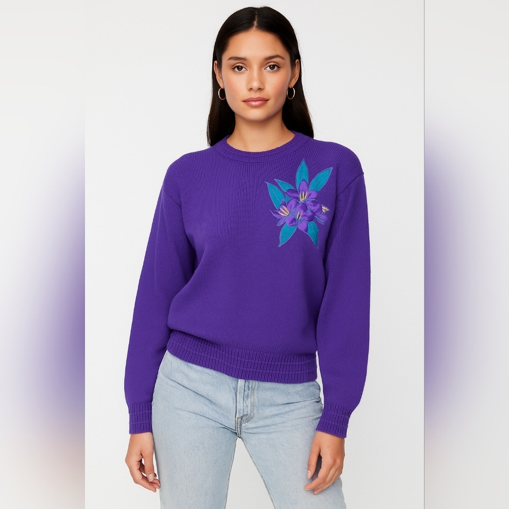 VINTAGE 80s/90s Tan Jay Purple Knit Floral Appliqué Crewneck Sweater L/G